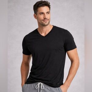 Calvin‎ Klein Performance Black V-Neck T-Shirt men’s medium Athletic Logo Tee